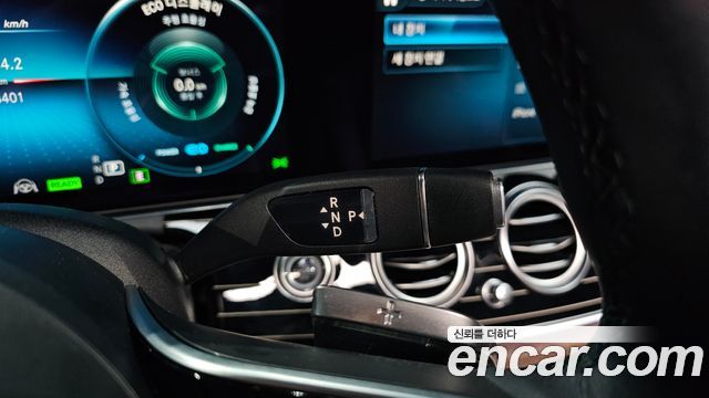 Mercedes-Benz E-Class 2021 — photo 12