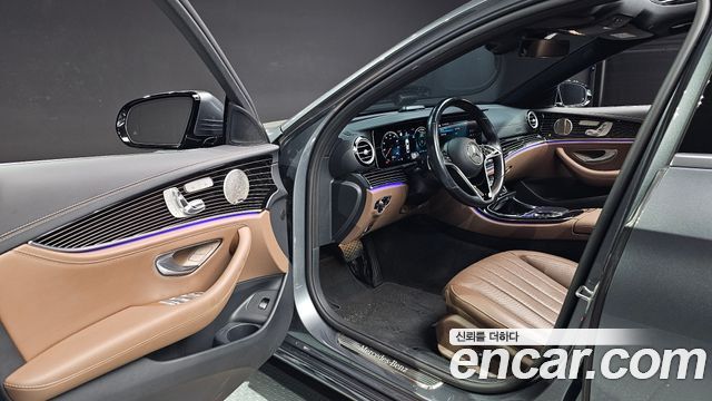 Mercedes-Benz E-Class 2021 — photo 13