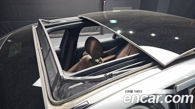 Mercedes-Benz E-Class 2021 — photo 25