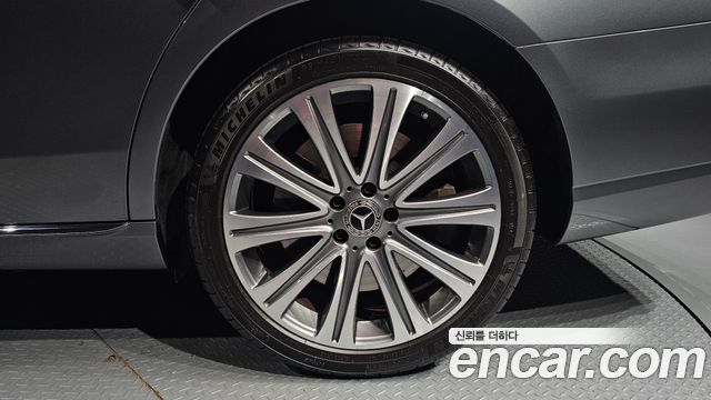 Mercedes-Benz E-Class 2021 — photo 7