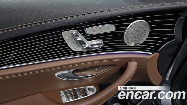 Mercedes-Benz E-Class 2021 — photo 37