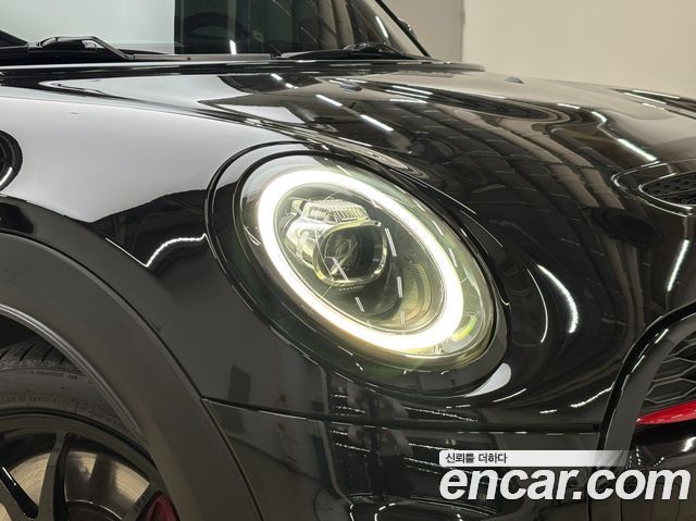 Mini Cooper Convertible 2019 — photo 2