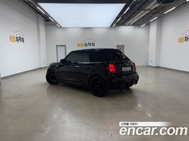 Mini Cooper Convertible 2019 — photo 4