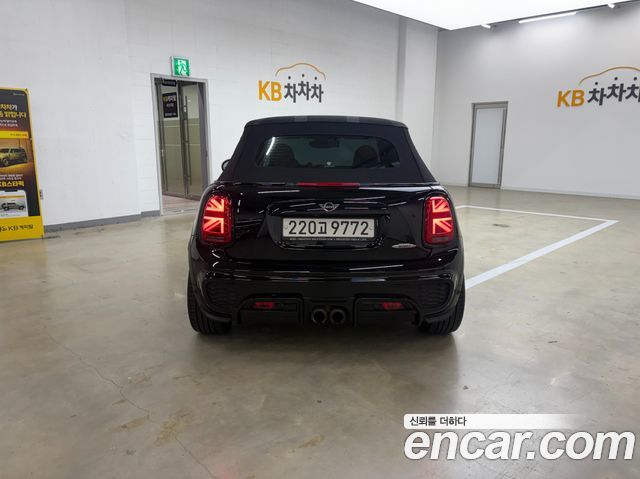 Mini Cooper Convertible 2019 — photo 6