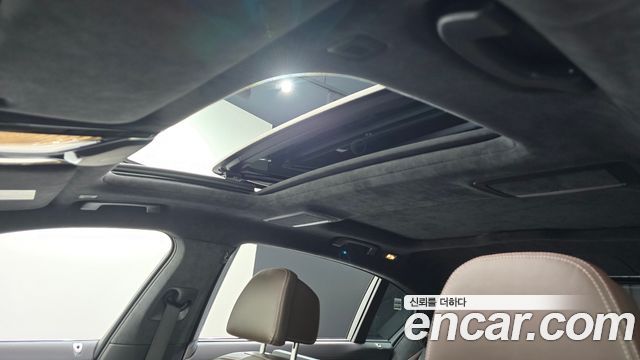 BMW 7-Series 2021 — photo 23