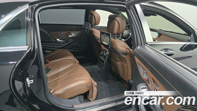 Mercedes-Benz S-Class 2017 — photo 11