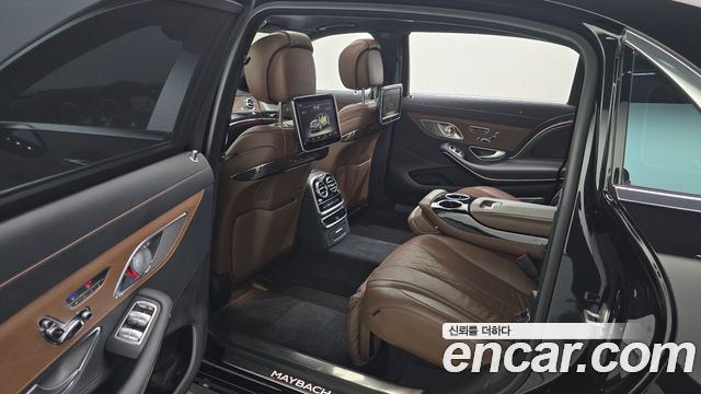 Mercedes-Benz S-Class 2017 — photo 12