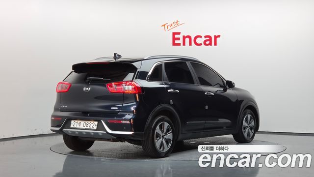 Kia Niro 2017 — photo 2