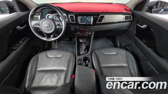 Kia Niro 2017 — photo 10