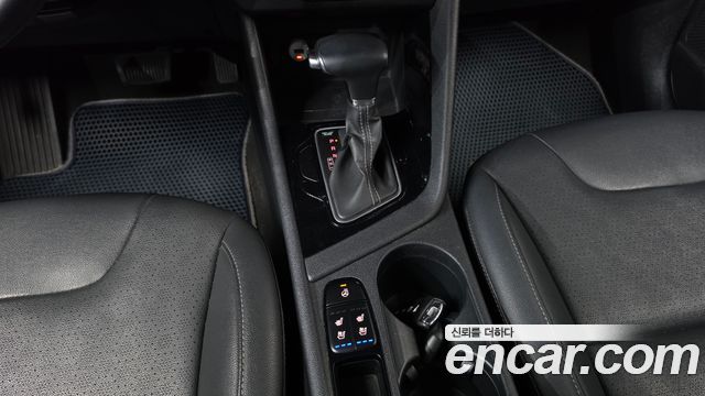 Kia Niro 2017 — photo 12