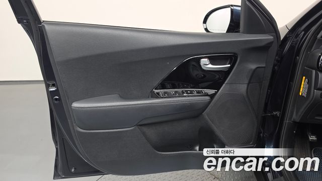 Kia Niro 2017 — photo 14