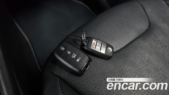 Kia Niro 2017 — photo 29