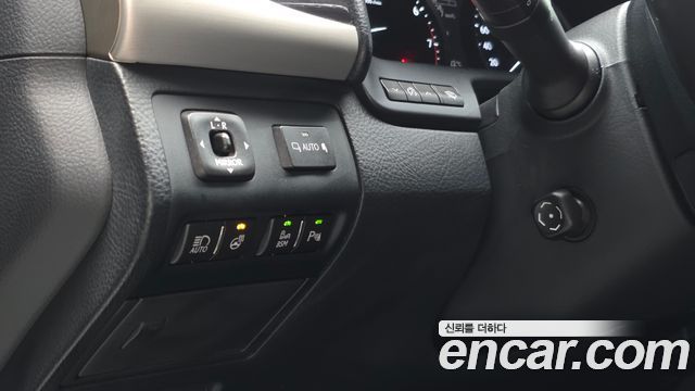 Lexus LS 2016 — photo 15