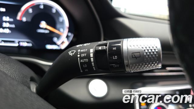 Genesis GV80 2020 — photo 28