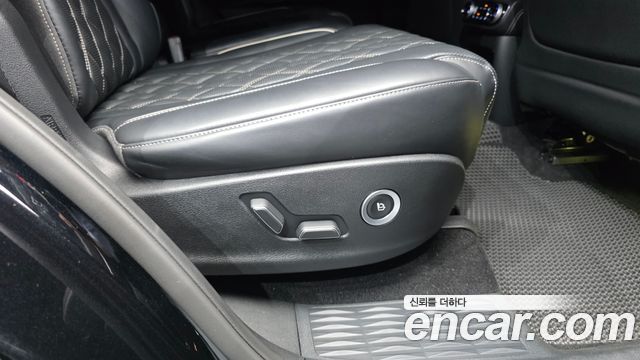 Genesis GV80 2020 — photo 35