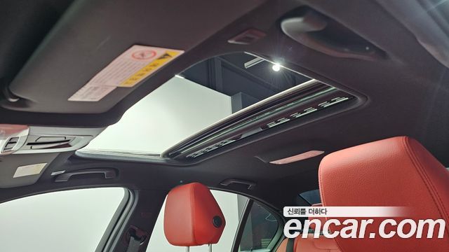 BMW 3-Series 2017 — photo 20