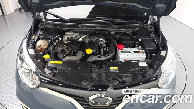 Renault Korea QM3 2017 — photo 6