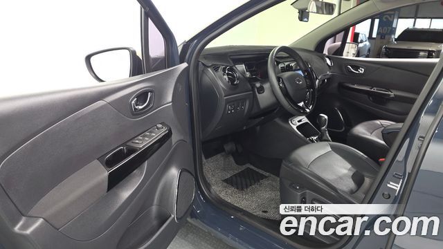 Renault Korea QM3 2017 — photo 13