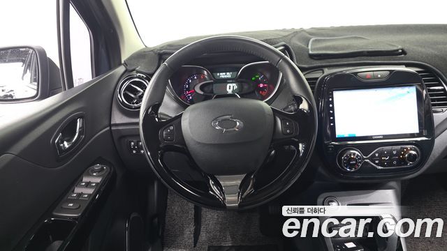 Renault Korea QM3 2017 — photo 18