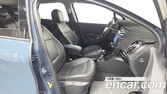 Renault Korea QM3 2017 — photo 16