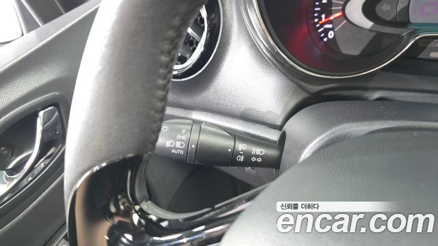 Renault Korea QM3 2017 — photo 27
