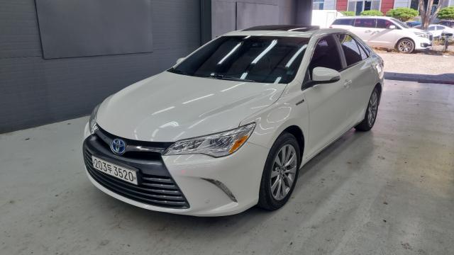 Toyota Camry 2016 — photo 1