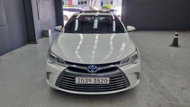 Toyota Camry 2016 — photo 3