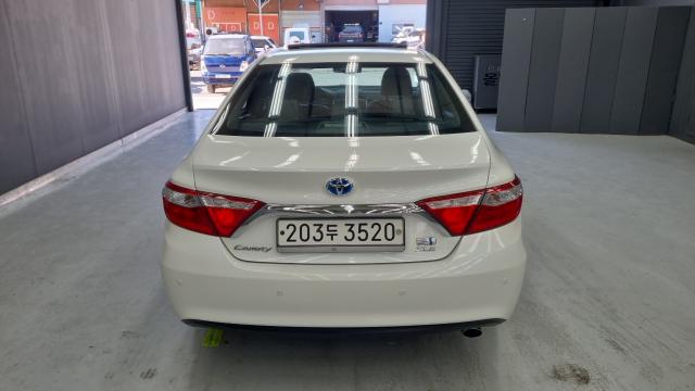 Toyota Camry 2016 — photo 4