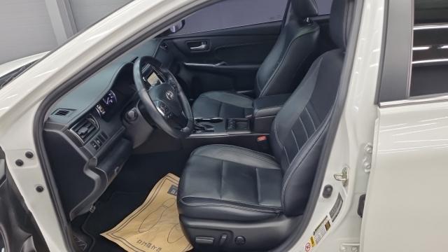 Toyota Camry 2016 — photo 10