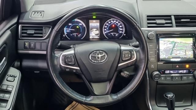 Toyota Camry 2016 — photo 14