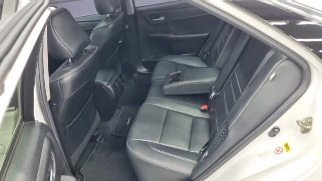 Toyota Camry 2016 — photo 16