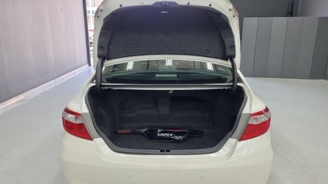 Toyota Camry 2016 — photo 18