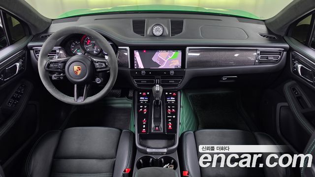 Porsche Macan 2024 — photo 10