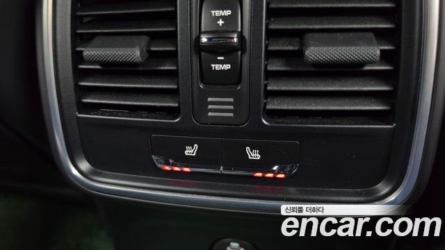 Porsche Macan 2024 — photo 18