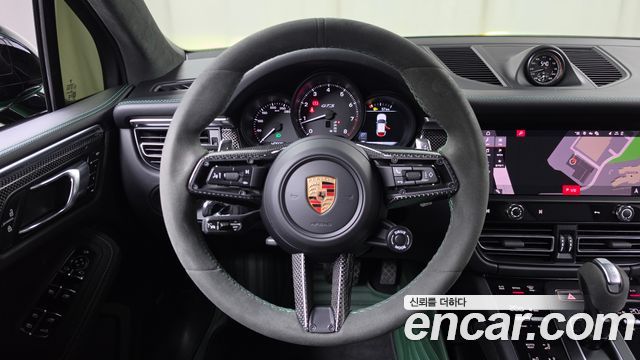 Porsche Macan 2024 — photo 19