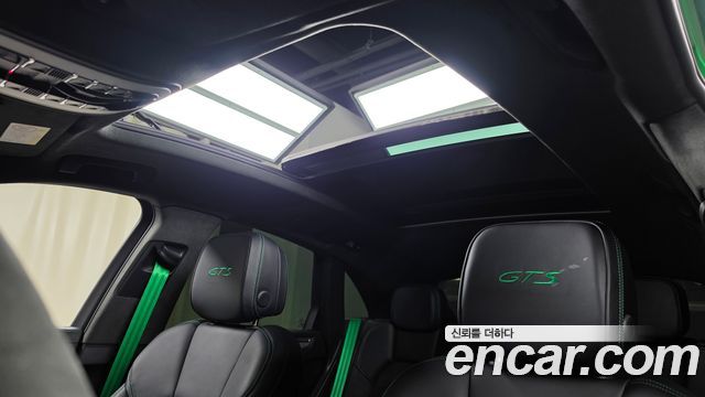 Porsche Macan 2024 — photo 21