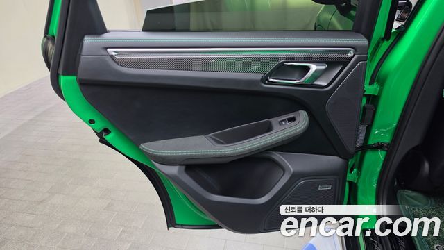 Porsche Macan 2024 — photo 15