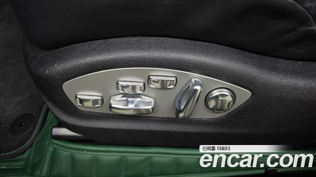 Porsche Macan 2024 — photo 31
