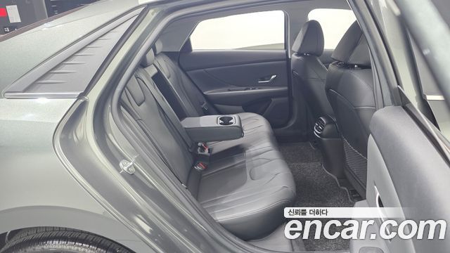 Hyundai AVANTE 2021 — photo 18