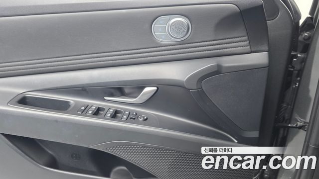 Hyundai AVANTE 2021 — photo 25
