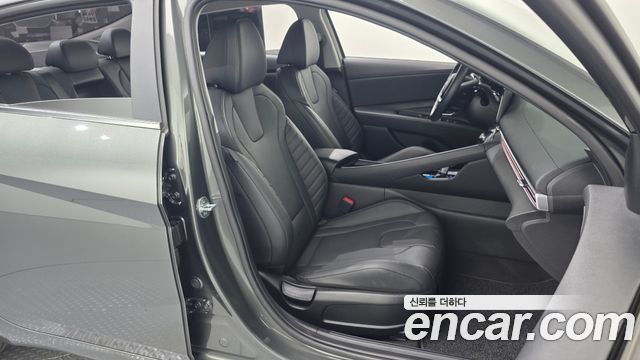 Hyundai AVANTE 2021 — photo 16