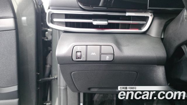 Hyundai AVANTE 2021 — photo 29