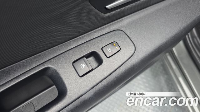 Hyundai AVANTE 2021 — photo 32