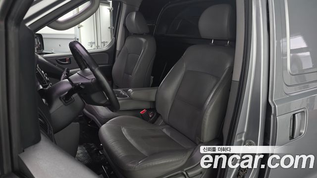 Hyundai Starex 2019 — photo 7