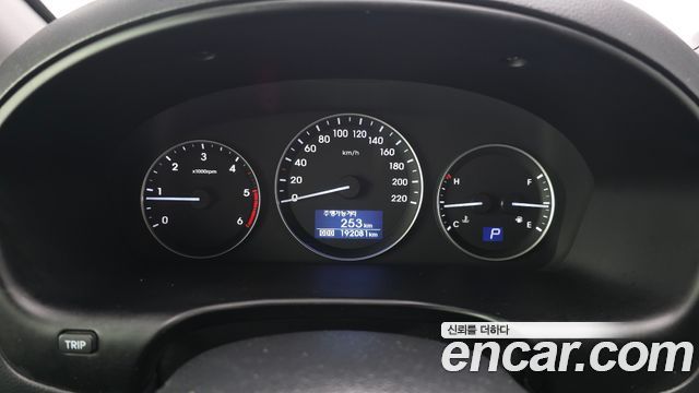 Hyundai Starex 2019 — photo 8