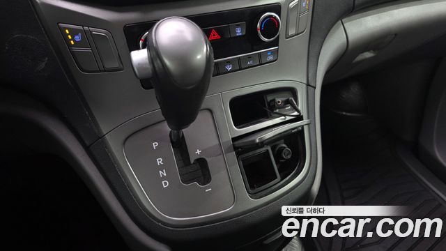 Hyundai Starex 2019 — photo 9