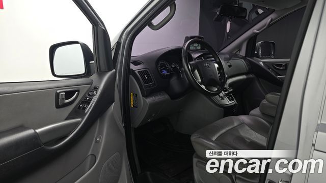 Hyundai Starex 2019 — photo 10