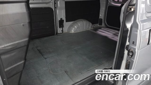 Hyundai Starex 2019 — photo 11