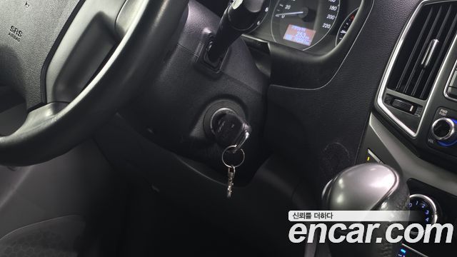 Hyundai Starex 2019 — photo 17