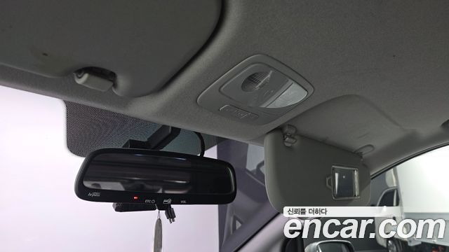 Hyundai Starex 2019 — photo 19